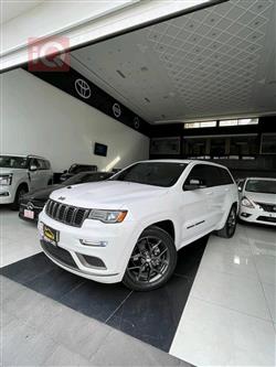 جیپ گراند شیرۆکی